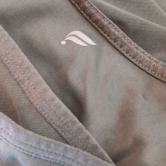 BUNDLE of Two Fabletics Sport Bras. Athletic, Athleisure, Sporty - Picture 12 of 13